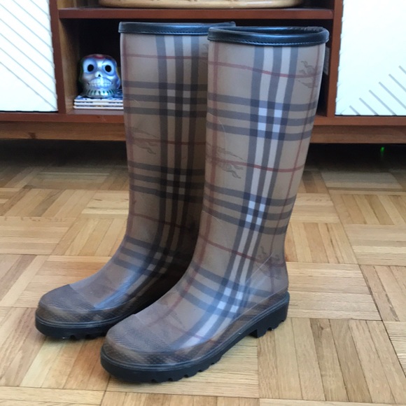 Burberry Rain Boots - Picture 1 of 3